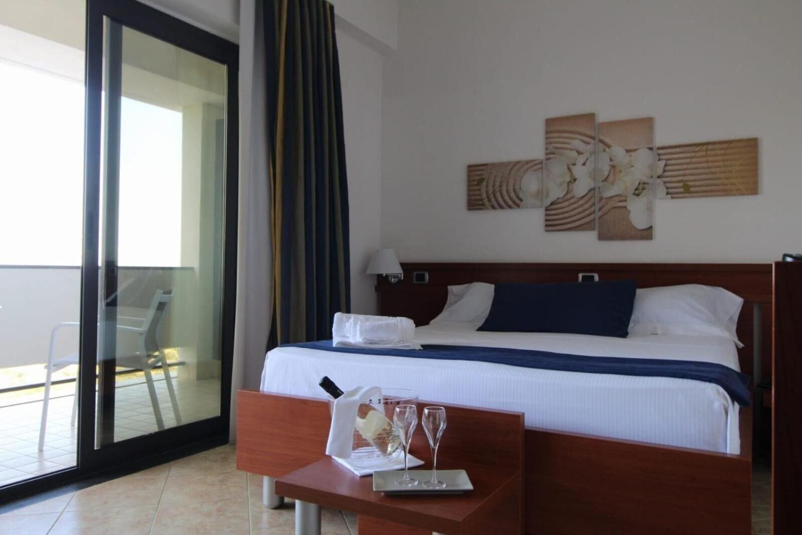 Park Hotel Mirabeau 몬테파오네 외부 사진
