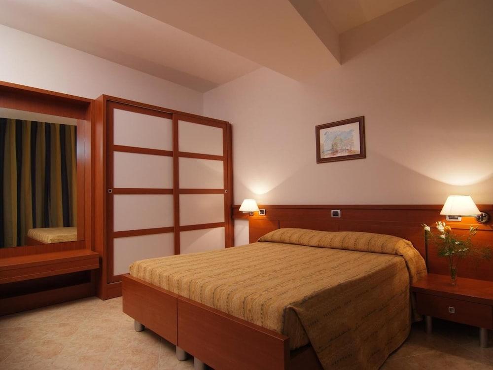 Park Hotel Mirabeau 몬테파오네 외부 사진